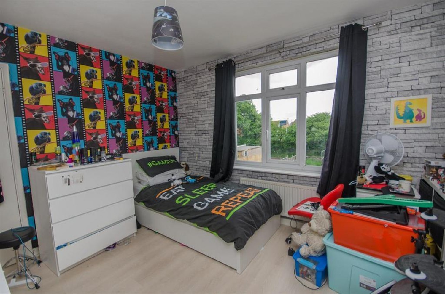 Jubilee Crescent, Mangotsfield, Bristol, BS16 9BD