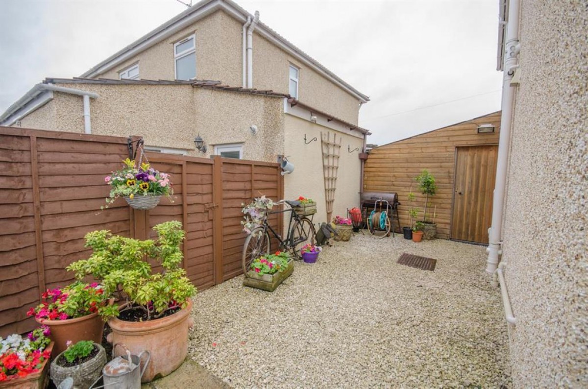 Springleaze, Mangotsfield, Bristol, BS16 9DT