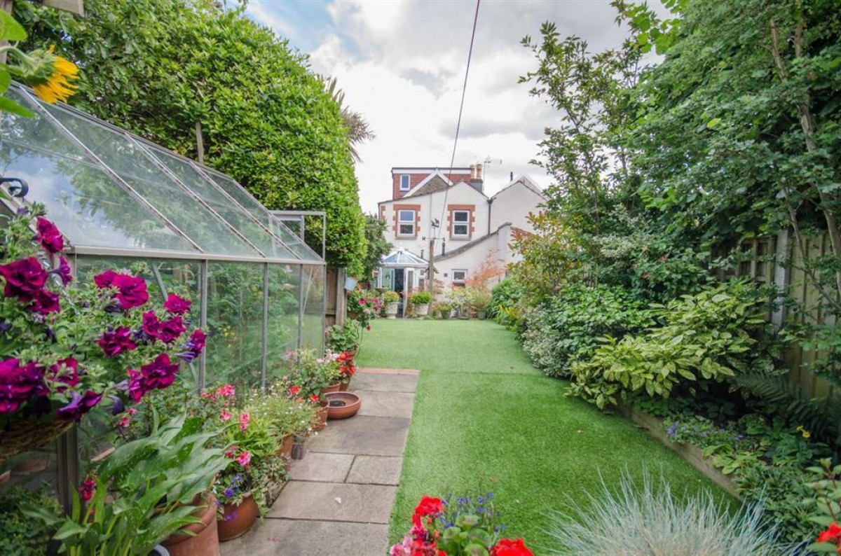 Buckingham Place, Downend, Bristol, BS16 5TN