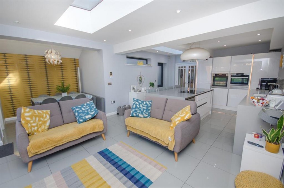 Buckingham Place, Downend, Bristol, BS16 5TN