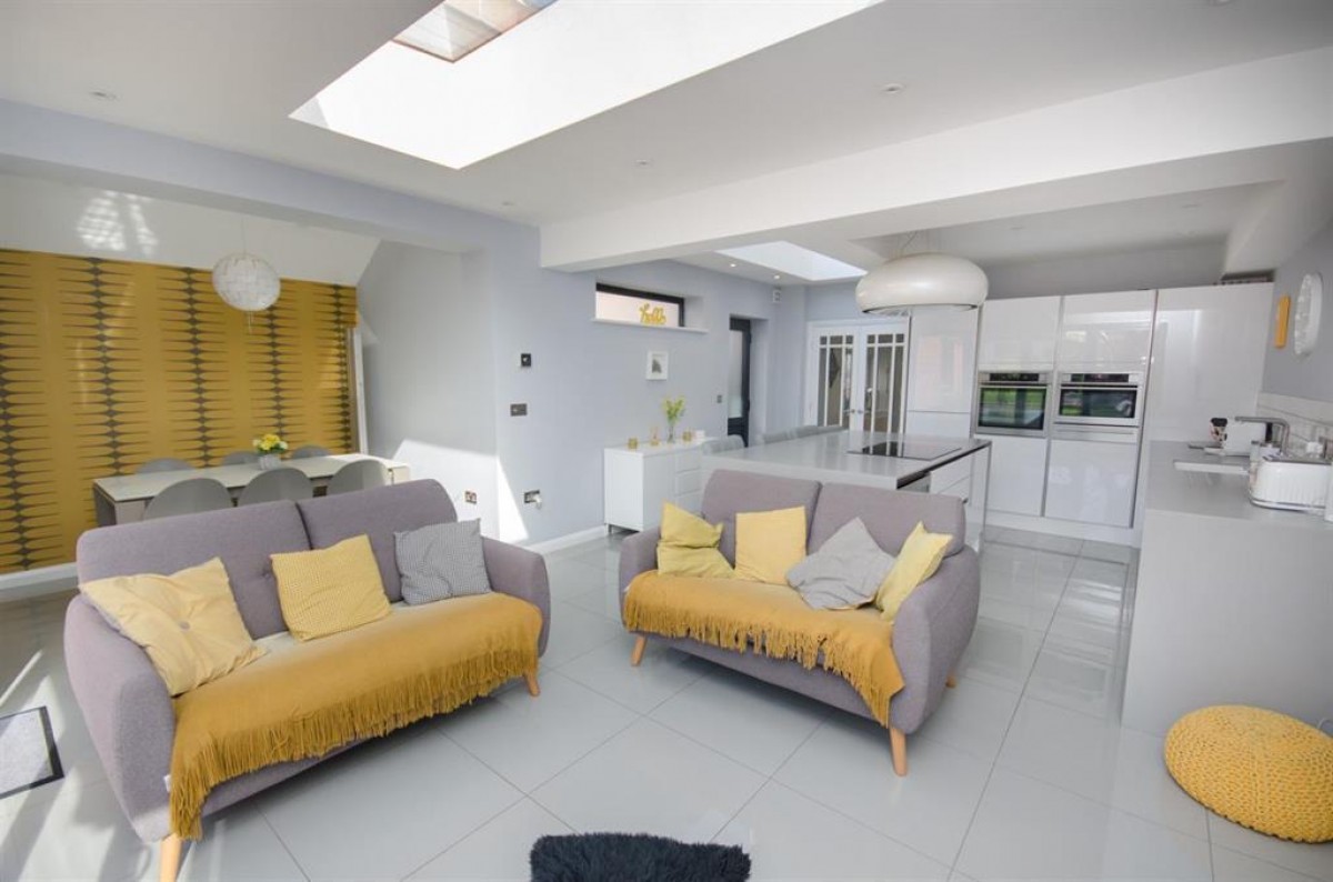 Buckingham Place, Downend, Bristol, BS16 5TN