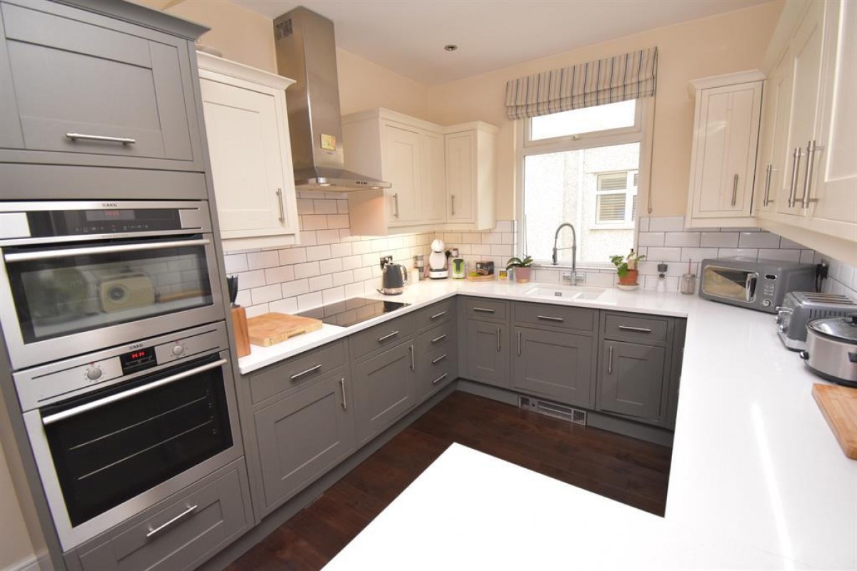 Croomes Hill, Downend, Bristol, BS16 5EH