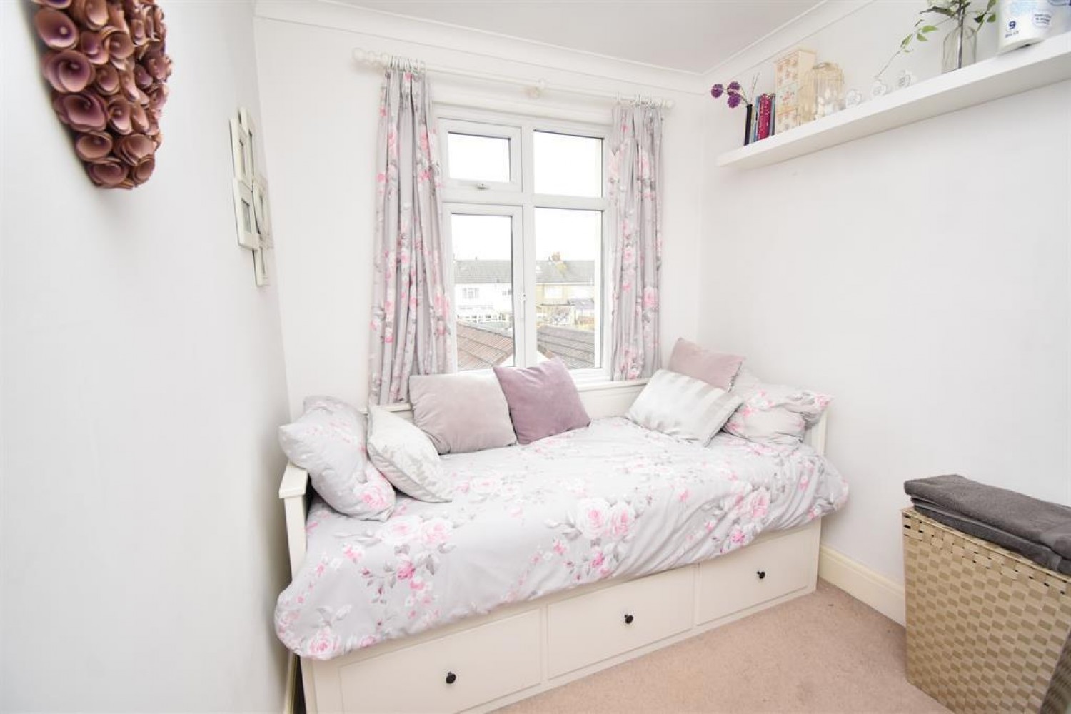 Croomes Hill, Downend, Bristol, BS16 5EH