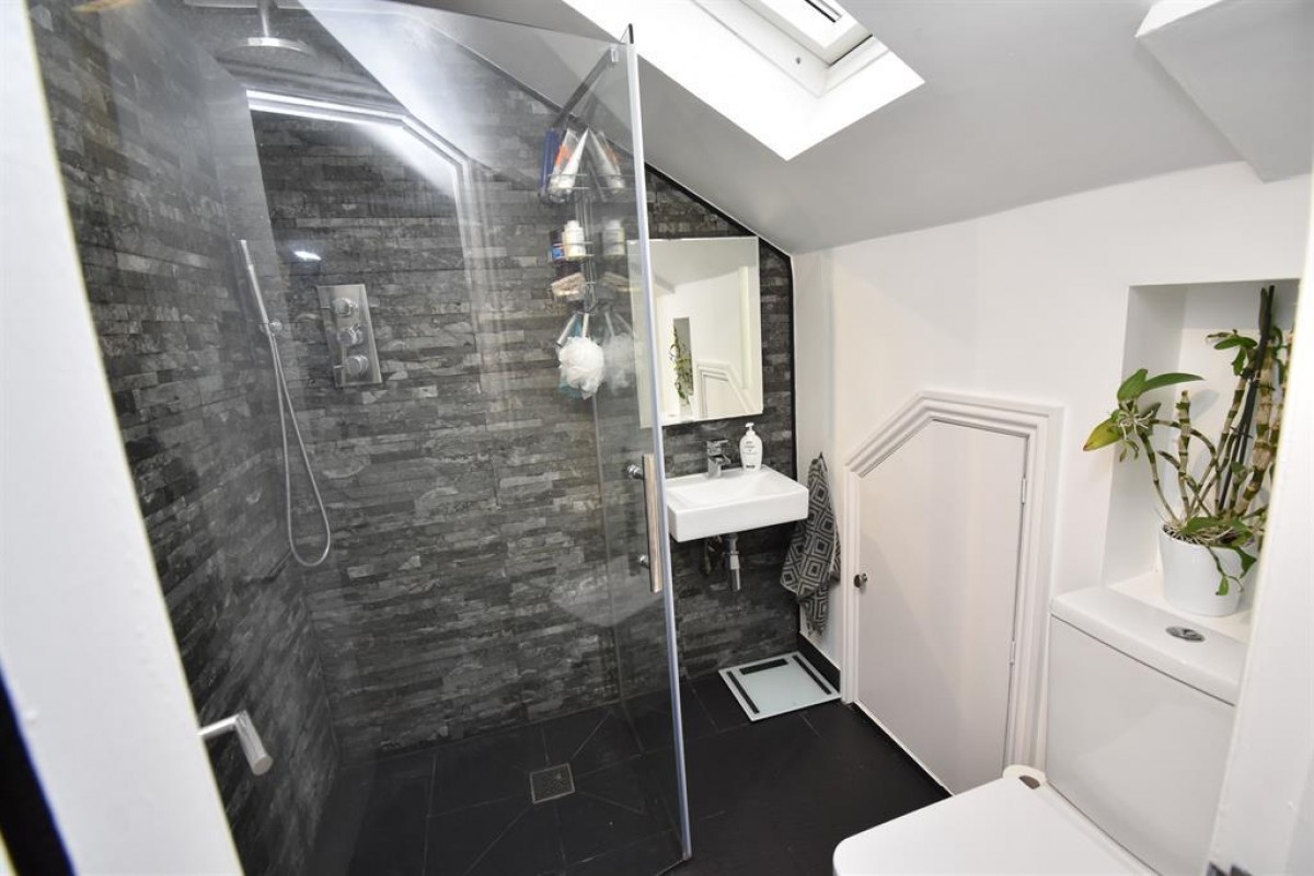 Croomes Hill, Downend, Bristol, BS16 5EH