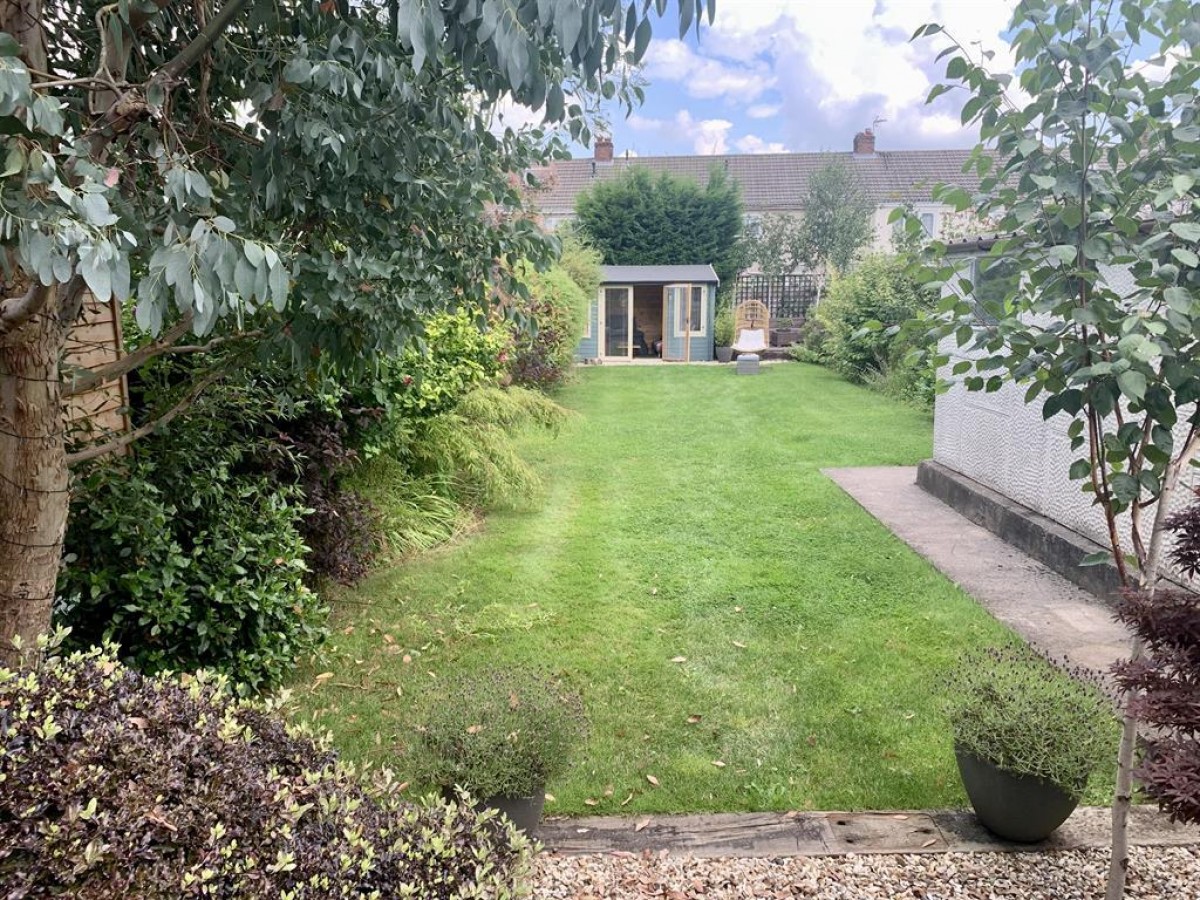 Croomes Hill, Downend, Bristol, BS16 5EH