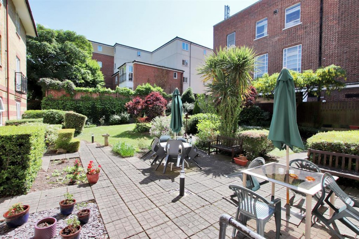 Station Road, Sidcup, Kent, DA15 7JU