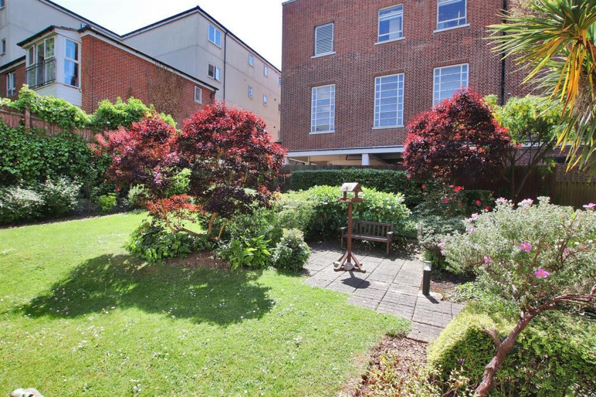 Station Road, Sidcup, Kent, DA15 7JU