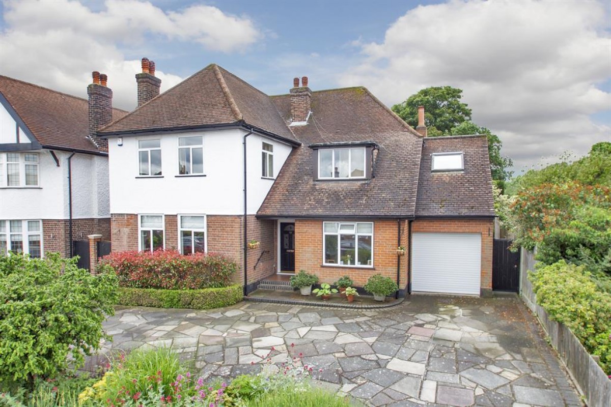 Upperton Road, Sidcup, Kent, DA14 6BB Hunters Estate Agents & Letting