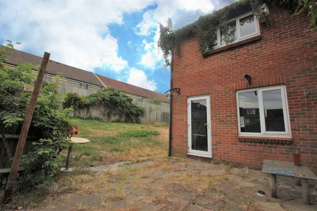 Nickelby Close, Thamesmead, London, SE28 8LX