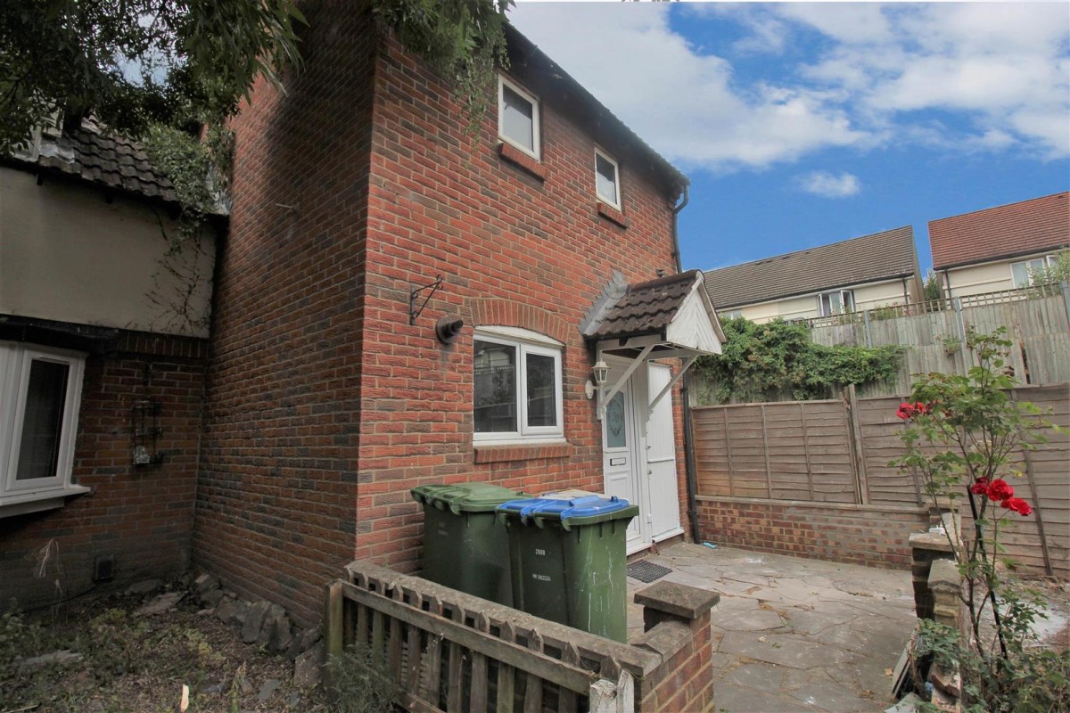 Nickelby Close, Thamesmead, London, SE28 8LX