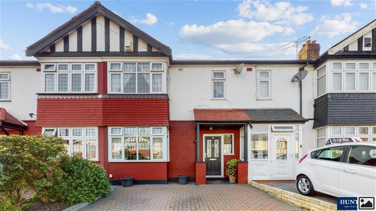 Coombewood Drive, Chadwell Heath, RM6