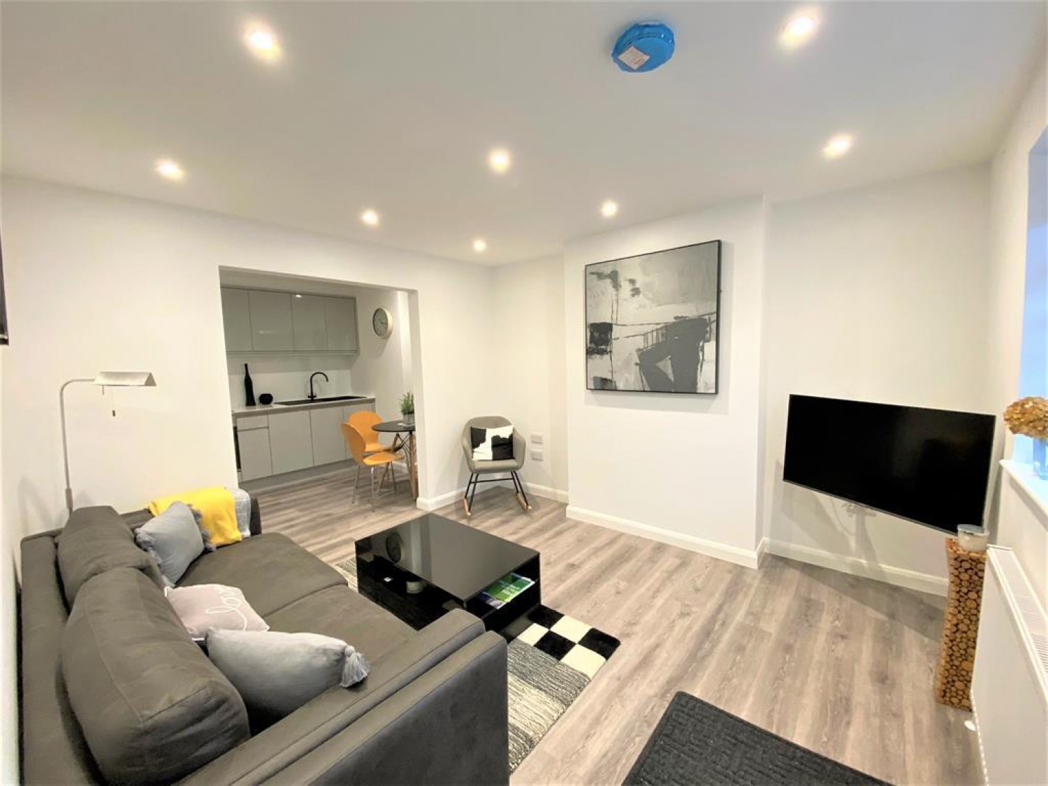 Willow Tree Lane, Hayes, Middlesex, UB4 9BB