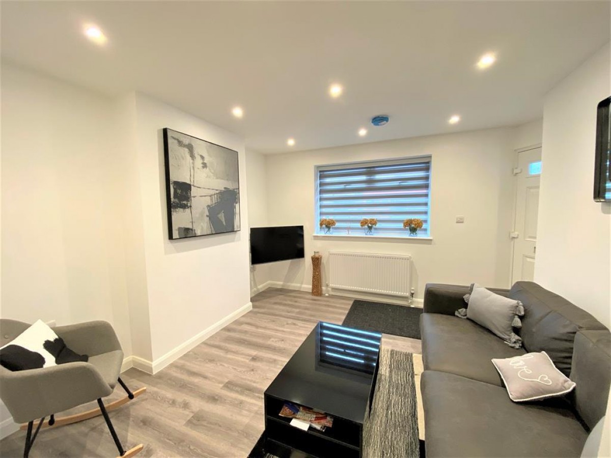 Willow Tree Lane, Hayes, Middlesex, UB4 9BB