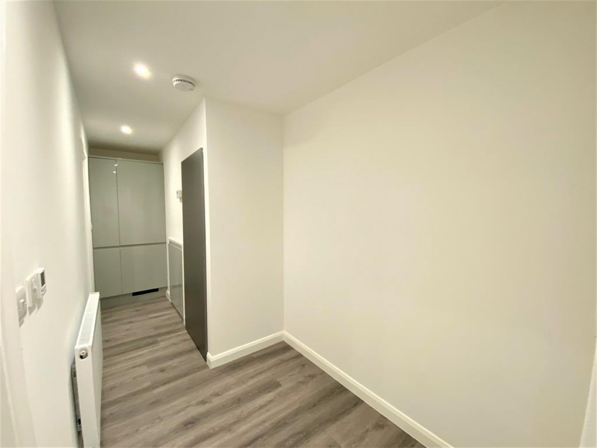 Willow Tree Lane, Hayes, Middlesex, UB4 9BB