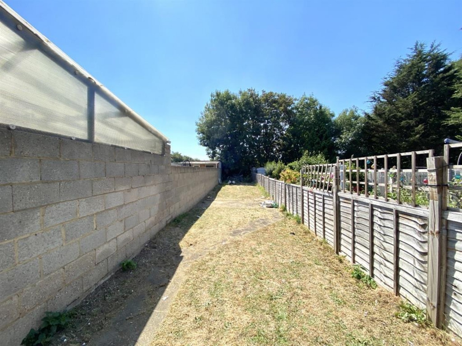 Savoy Avenue, Hayes, UB3 4HE