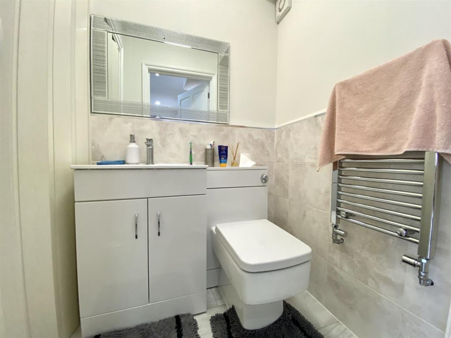 Nelson Close, Uxbridge, Middlesex, UB10 0PX