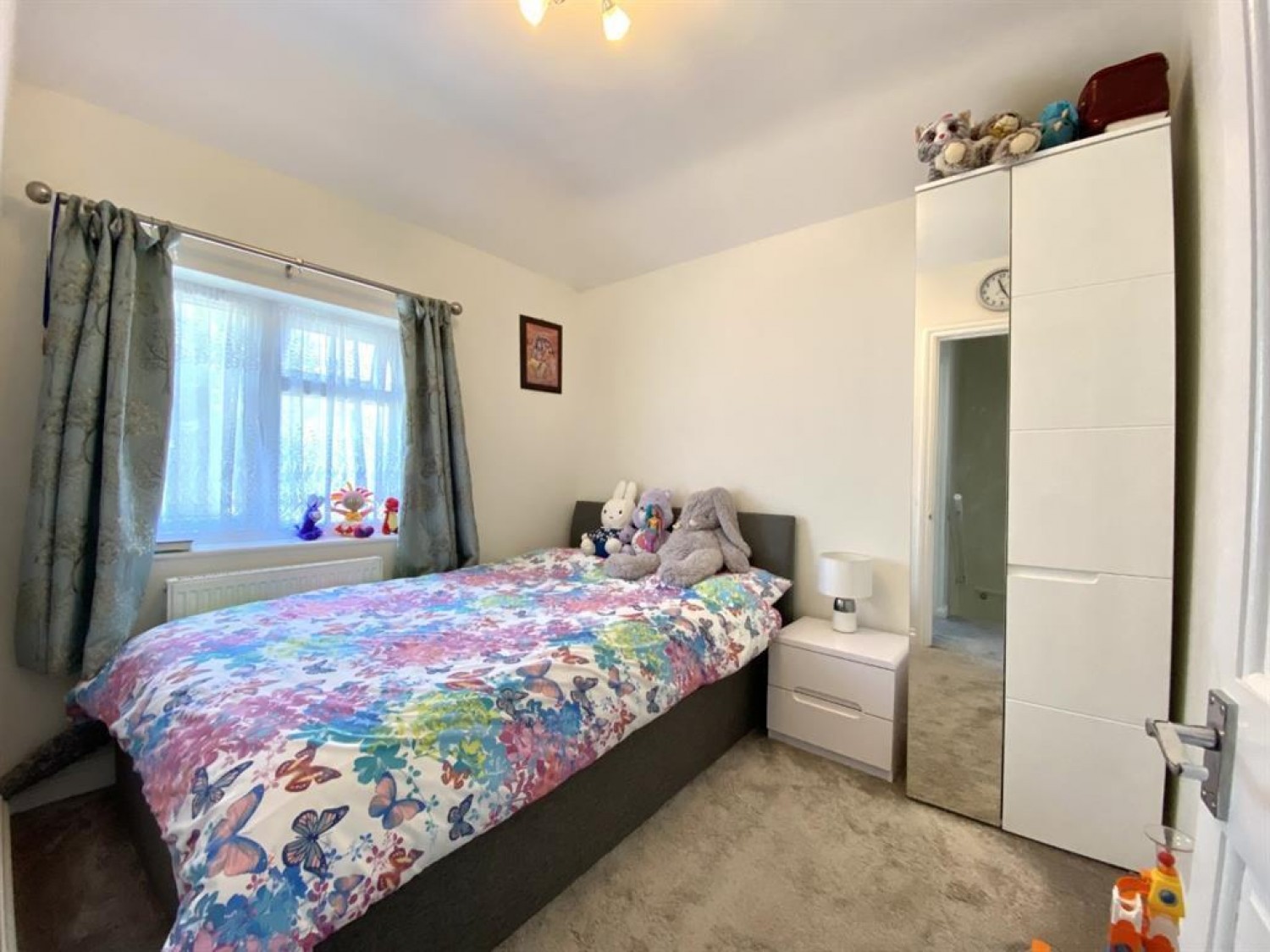 Nelson Close, Uxbridge, Middlesex, UB10 0PX