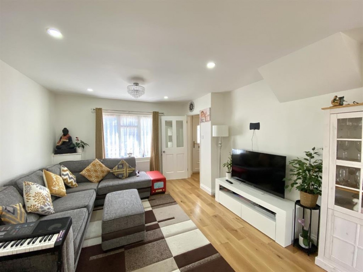 Nelson Close, Uxbridge, Middlesex, UB10 0PX