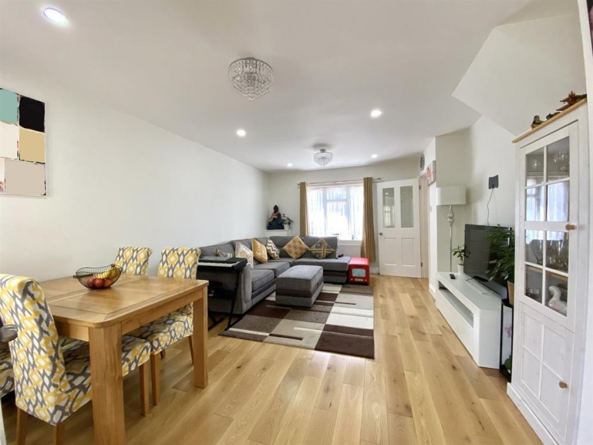 Nelson Close, Uxbridge, Middlesex, UB10 0PX