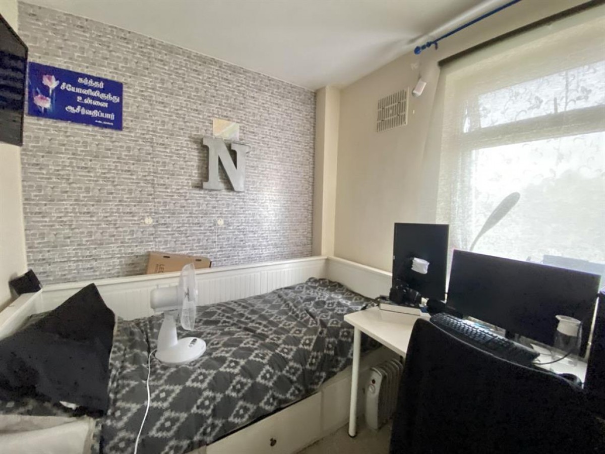 Minet Drive, Hayes, Middlesex, UB3 3JN