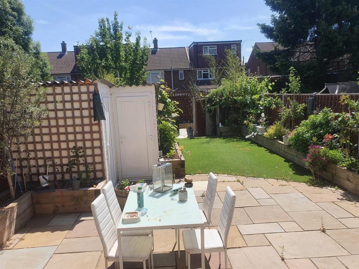 Cripps Green, Hayes , Middlesex, UB4 9HB