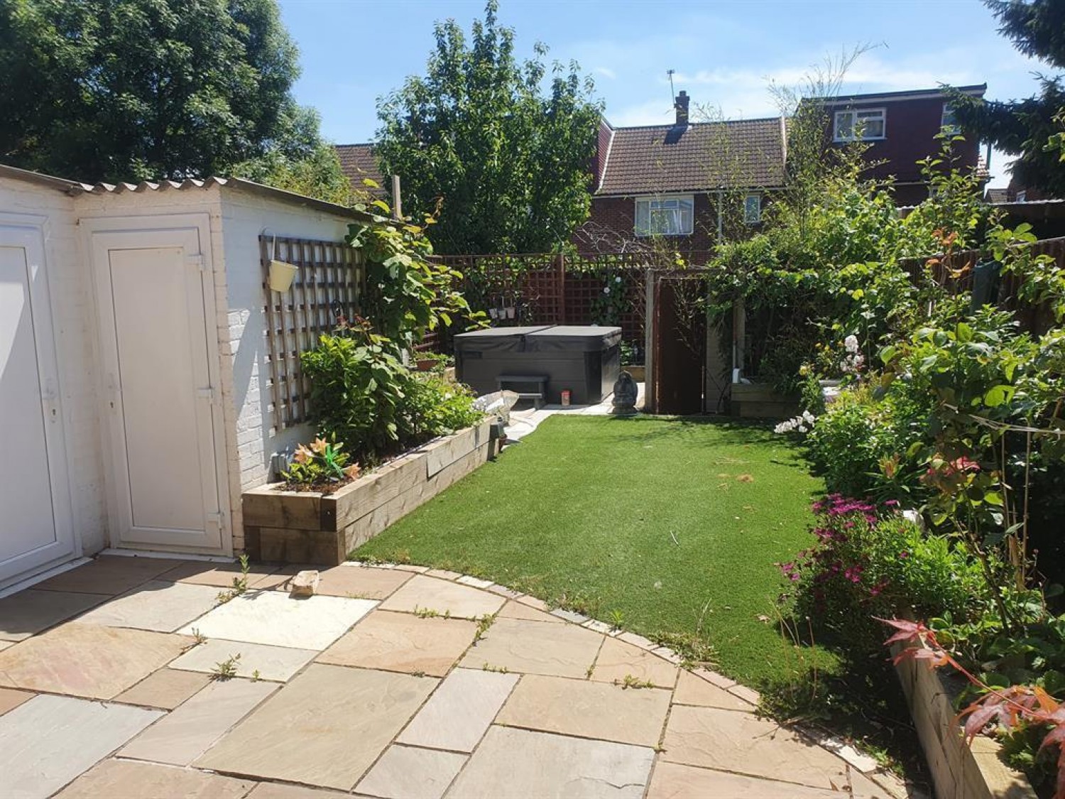 Cripps Green, Hayes , Middlesex, UB4 9HB
