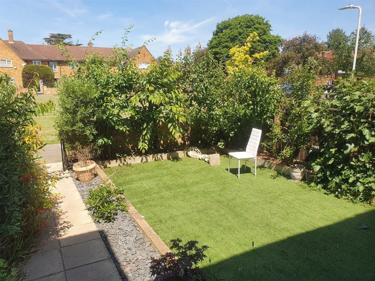 Cripps Green, Hayes , Middlesex, UB4 9HB