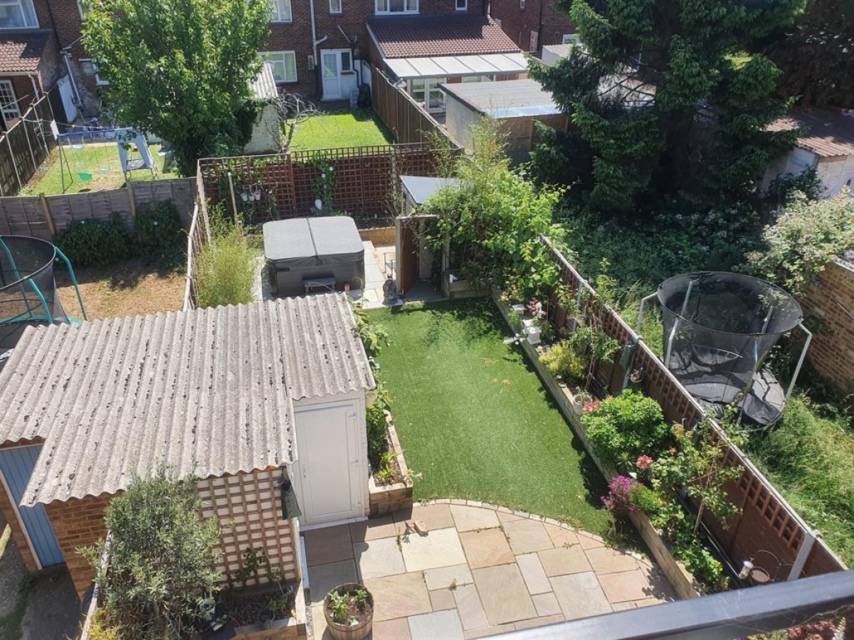 Cripps Green, Hayes , Middlesex, UB4 9HB