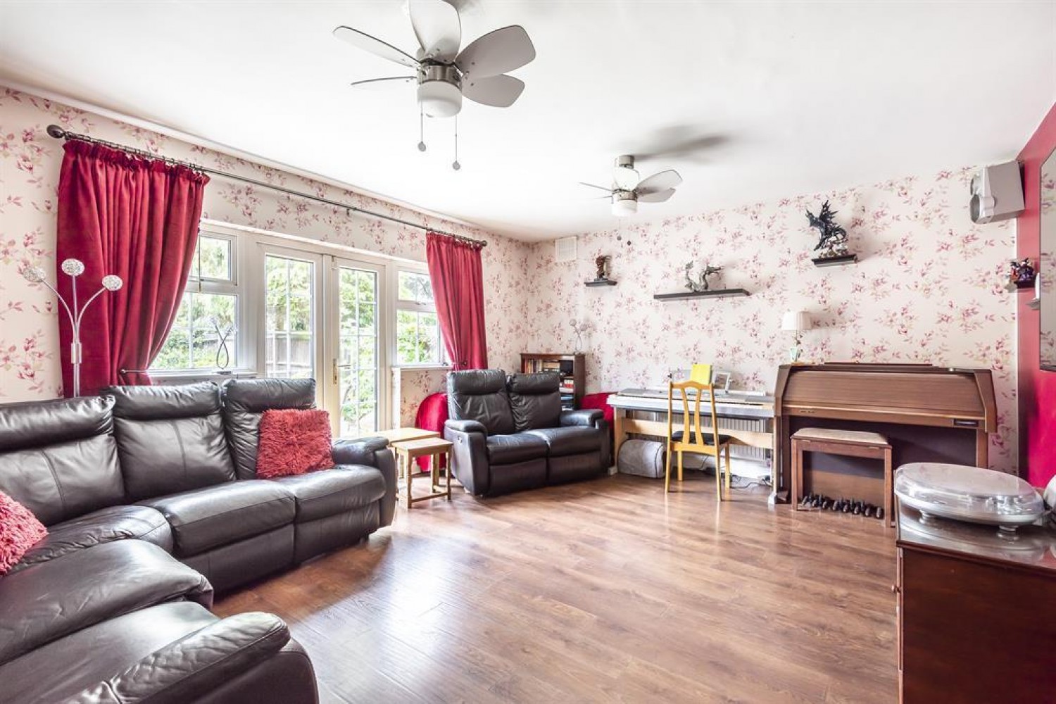 Botwell Lane, Hayes, UB3 2AQ
