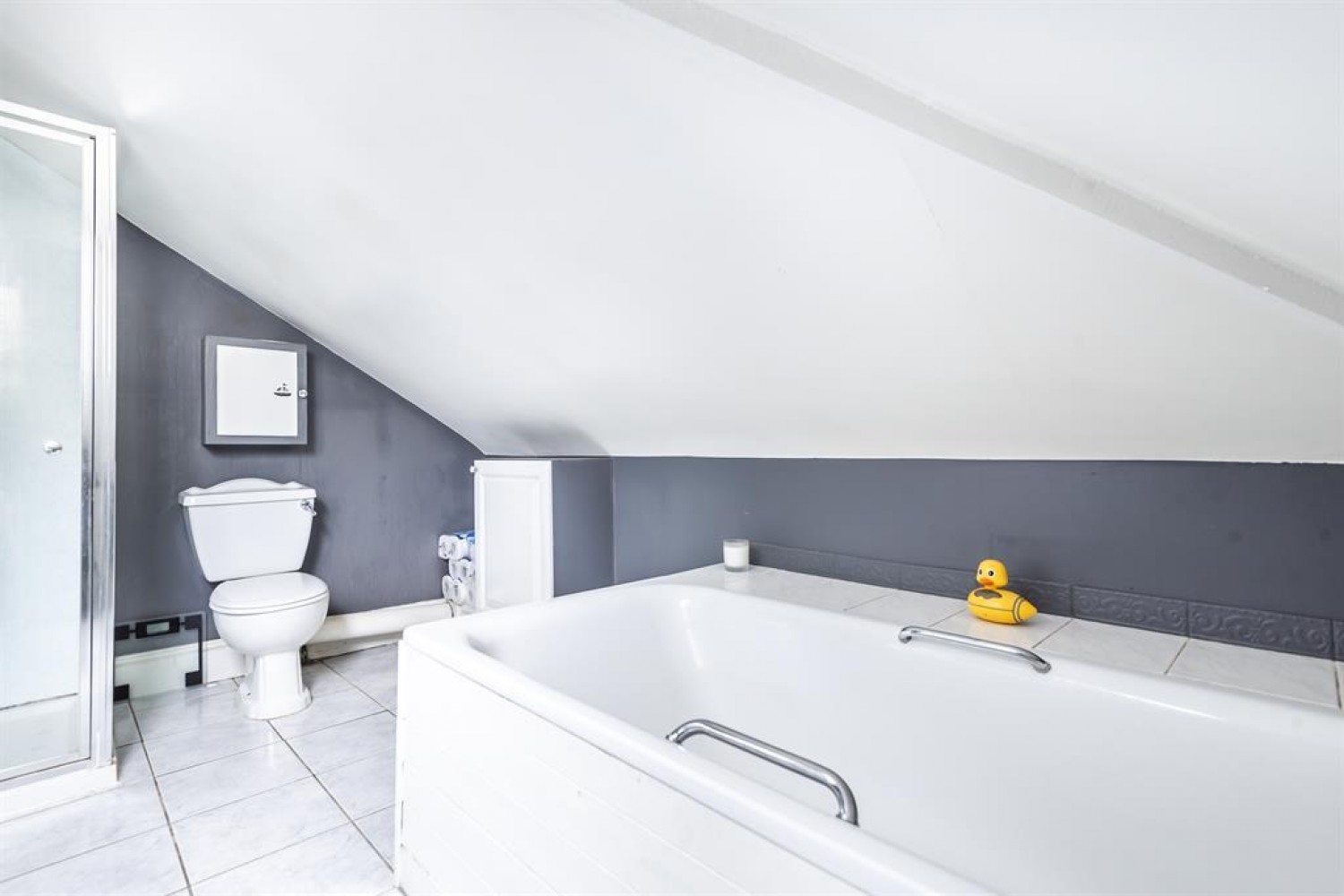 Botwell Lane, Hayes, UB3 2AQ