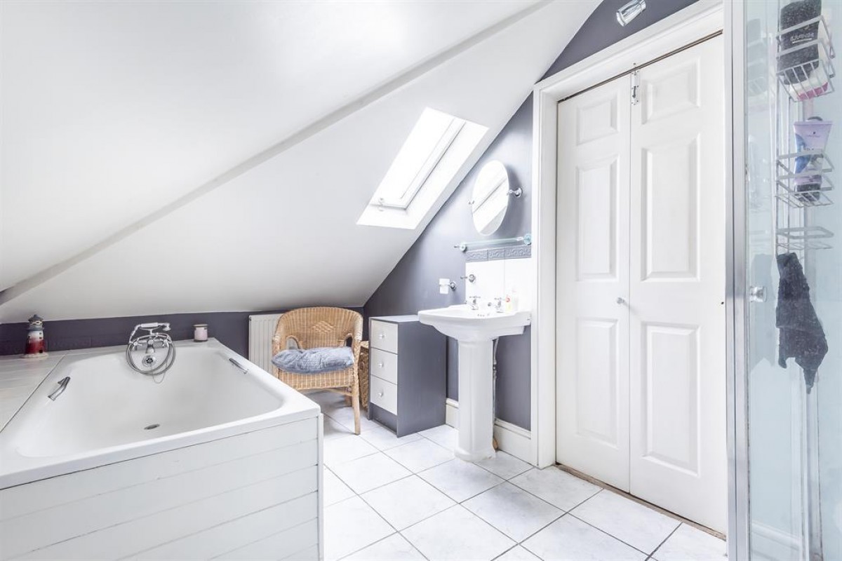 Botwell Lane, Hayes, UB3 2AQ