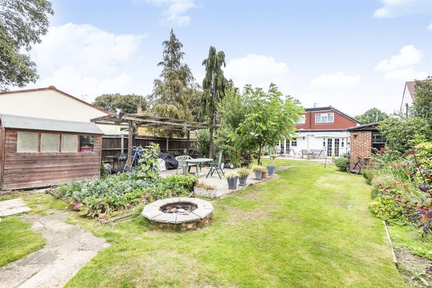 Botwell Lane, Hayes, UB3 2AQ