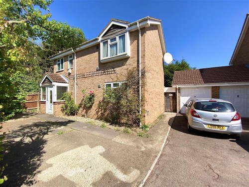 Brentford Close, Hayes, Middlesex, UB4 9QG