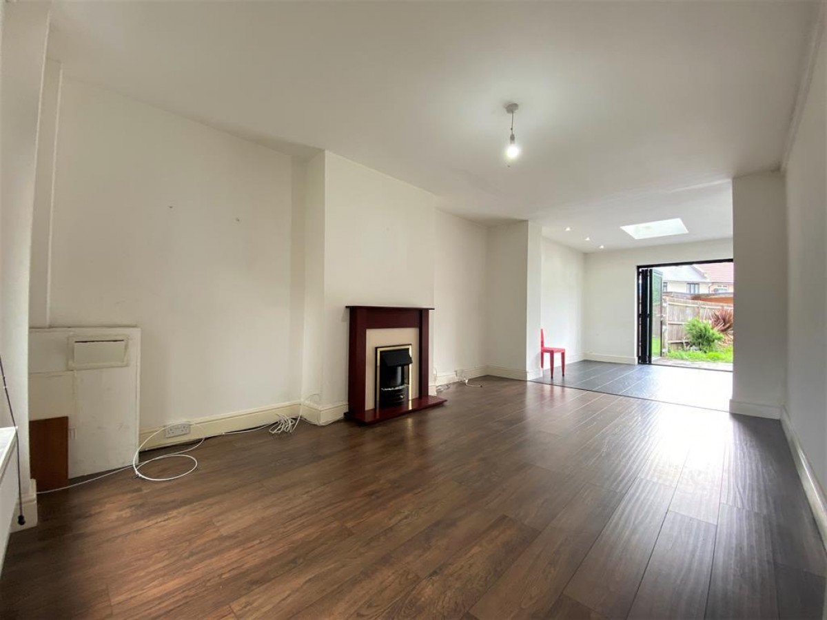 St Marys Road, Hayes, Middlesex, UB3 2JW