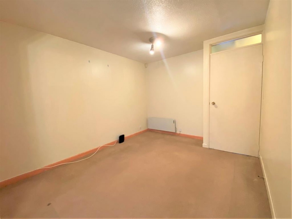 Berrydale Road, Yeading, Middlesex, UB4 9QN