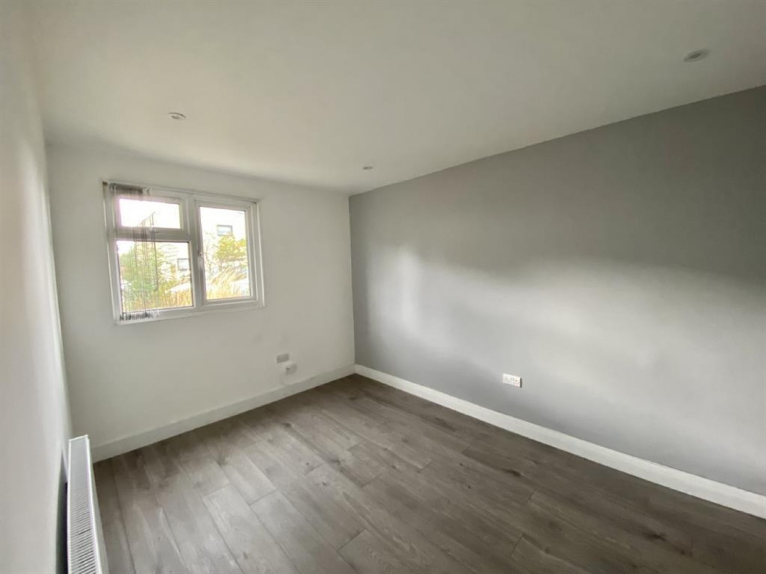 Burns Close, Hayes, UB4 0EJ