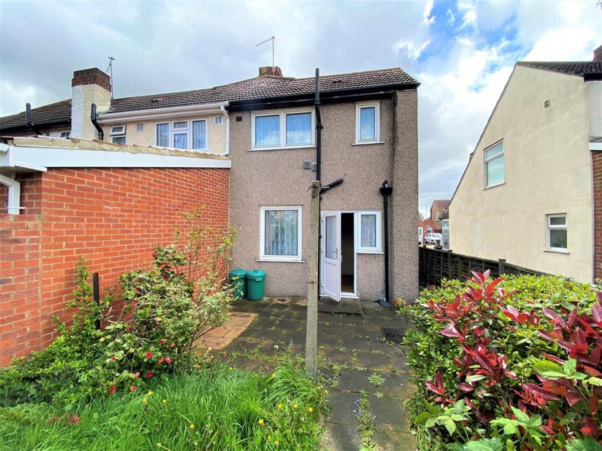 Windsor Park Road, Harlington, Middlesex, UB3 5HZ