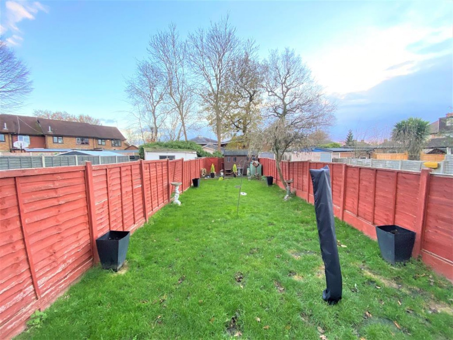 Manton Close, Hayes, Middlesex, UB3 2BA