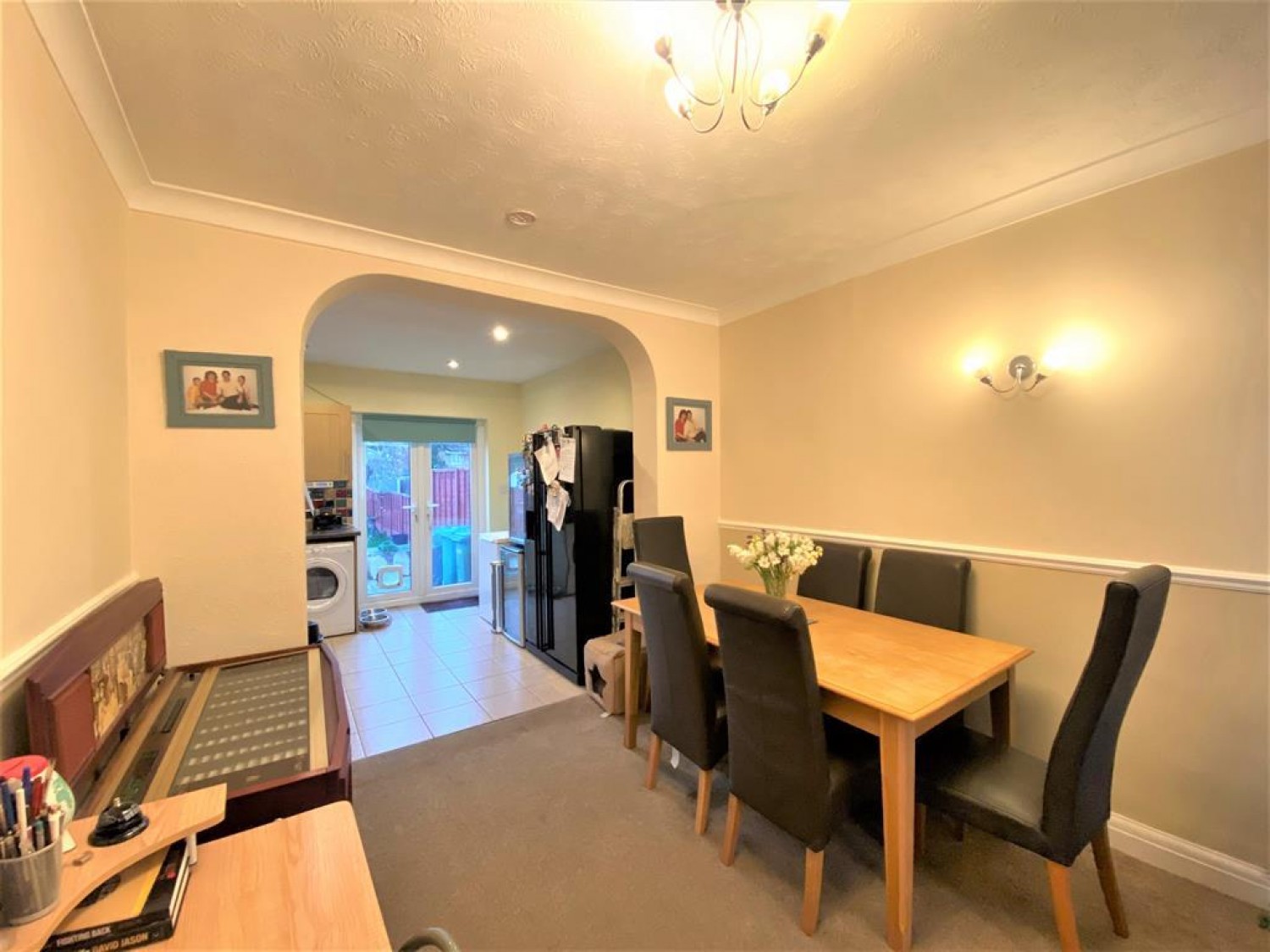 Manton Close, Hayes, Middlesex, UB3 2BA