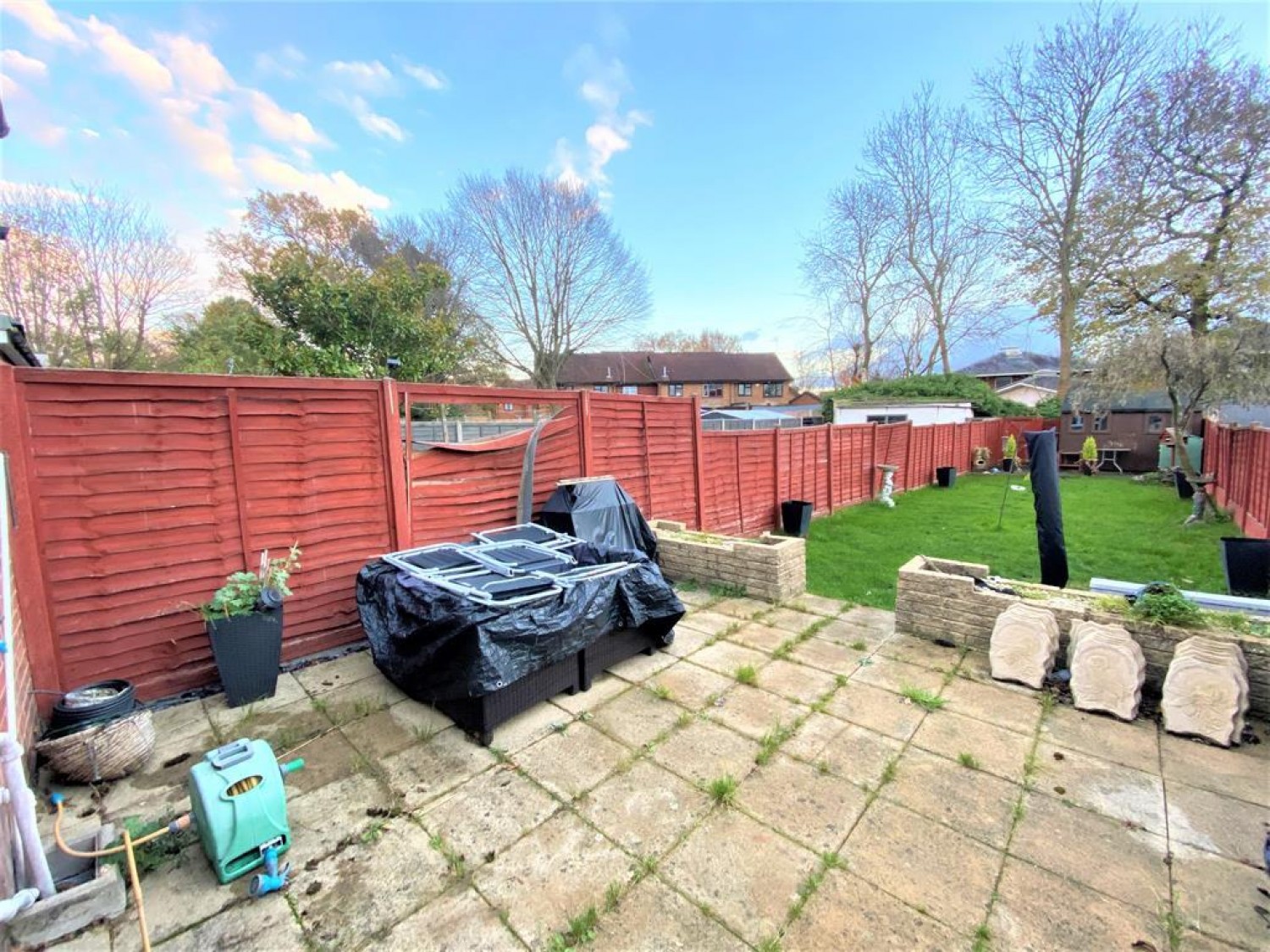Manton Close, Hayes, Middlesex, UB3 2BA