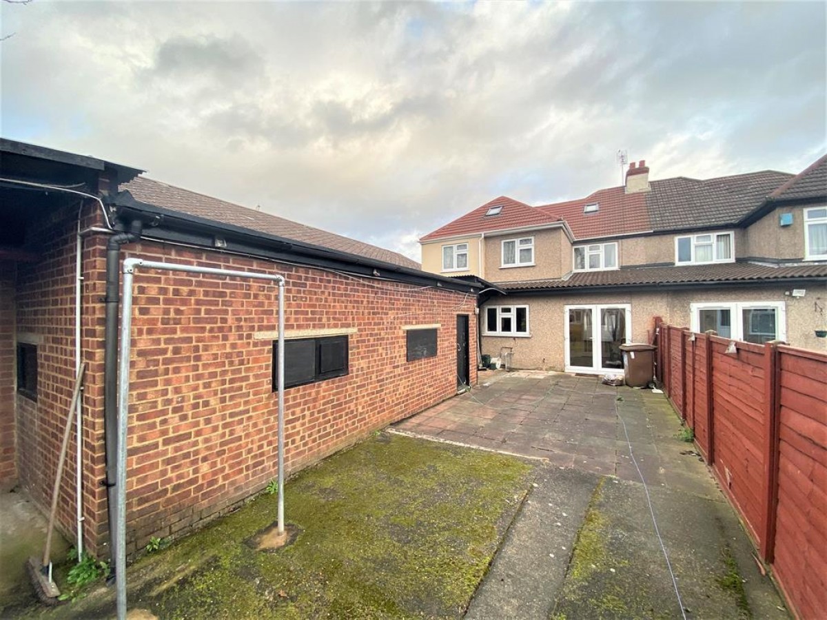 Albert Road, Hayes, Middlesex, UB3 4HR