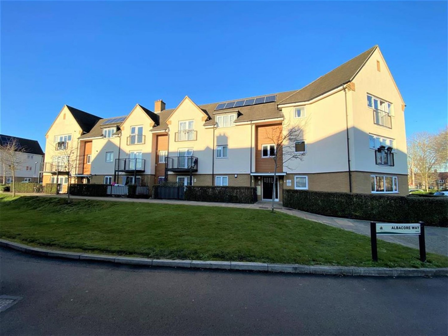 Seafox House, Albacore Way, Hayes, UB3 2FQ