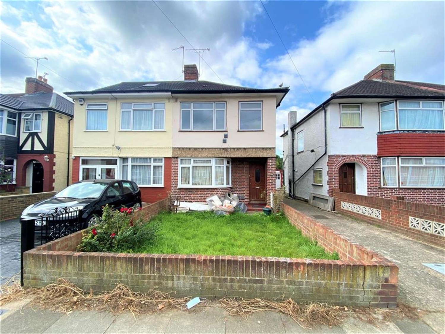 Carlton Avenue, Hayes, Middlesex, UB3 4AD