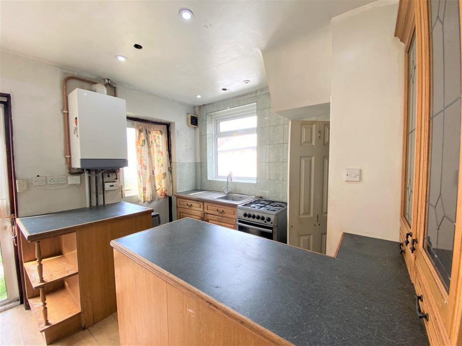 Carlton Avenue, Hayes, Middlesex, UB3 4AD