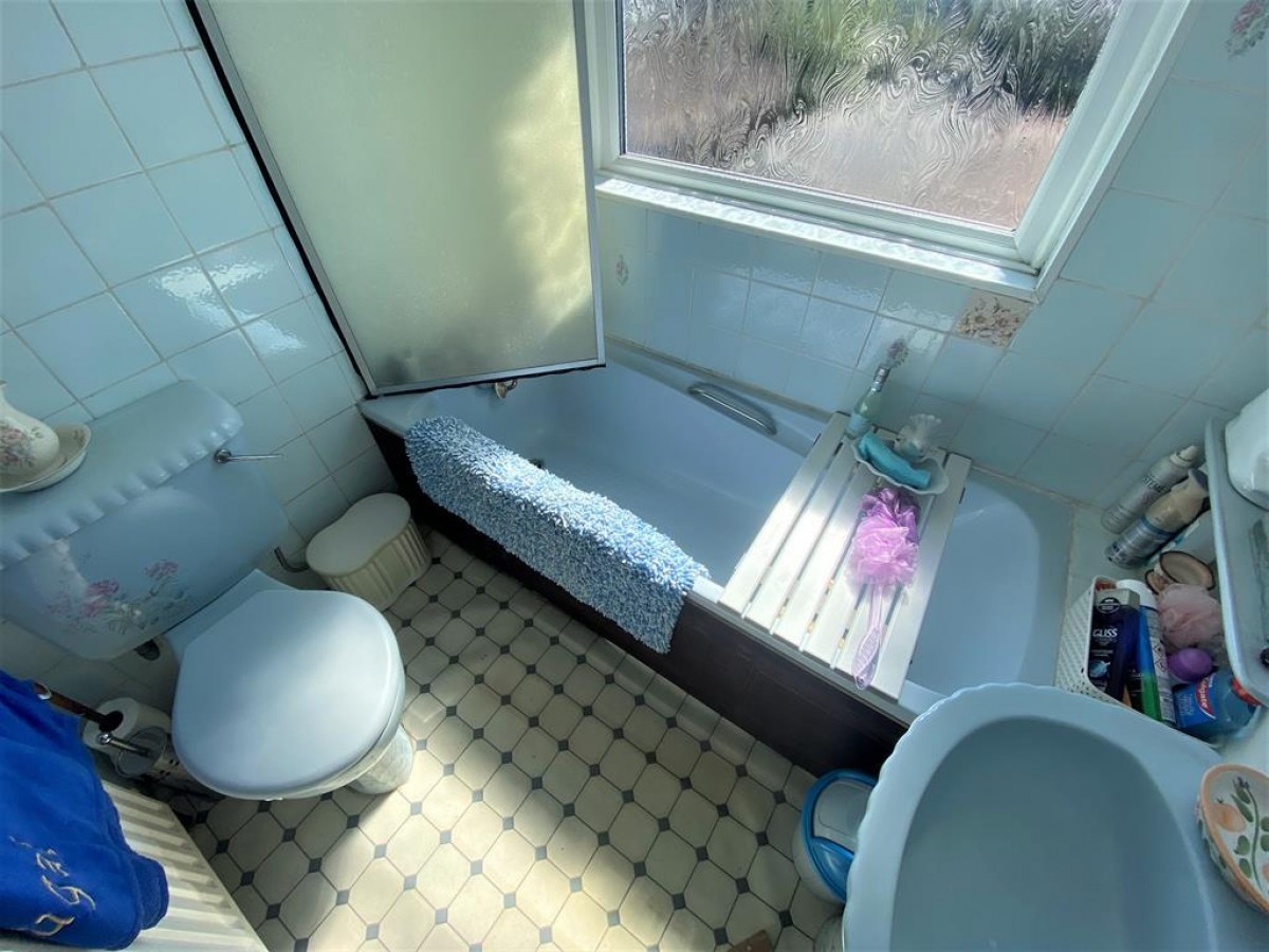 Granville Road, Hayes, Middlesex, UB3 4PL