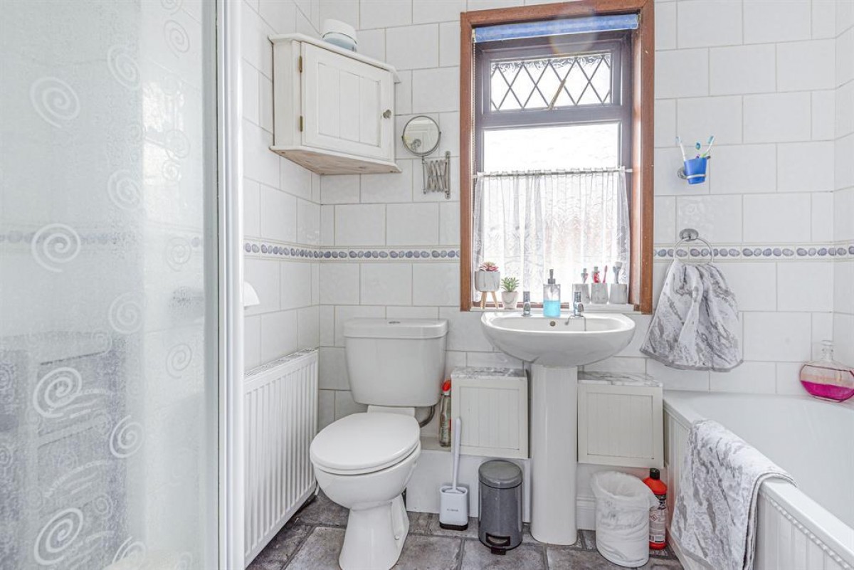 West Walk, Hayes, UB3 3JH