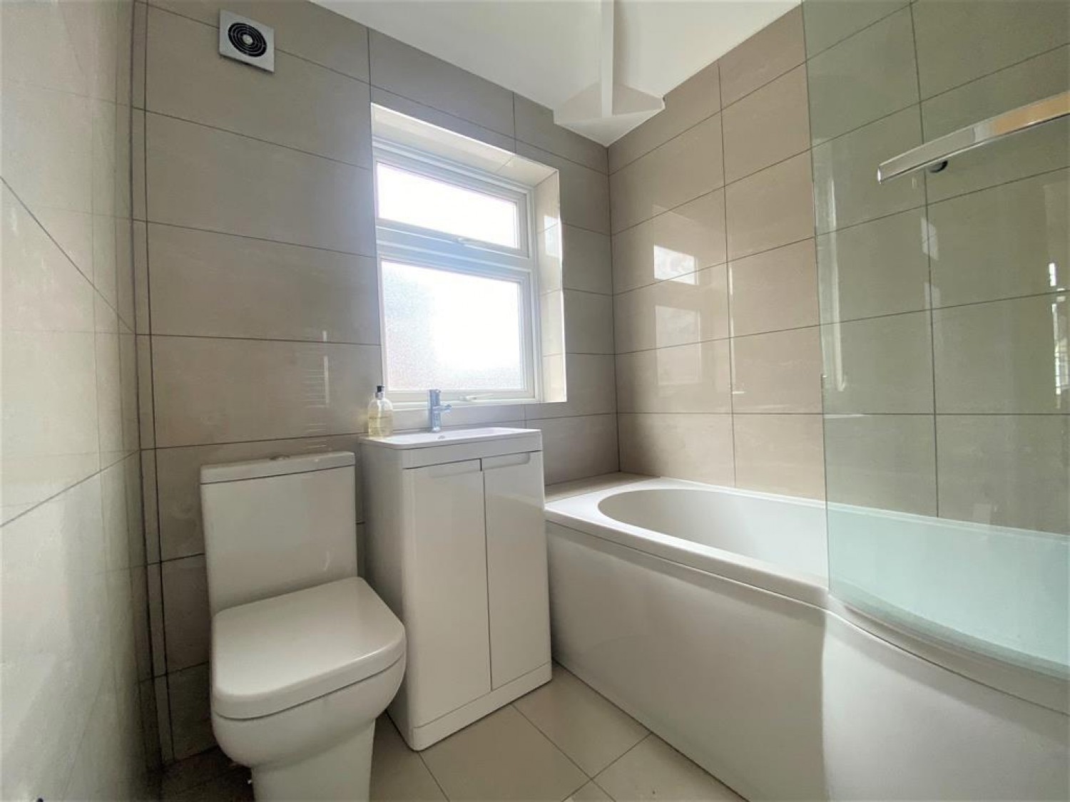 Glamis Crescent, Hayes, Middlesex, UB3 1QB