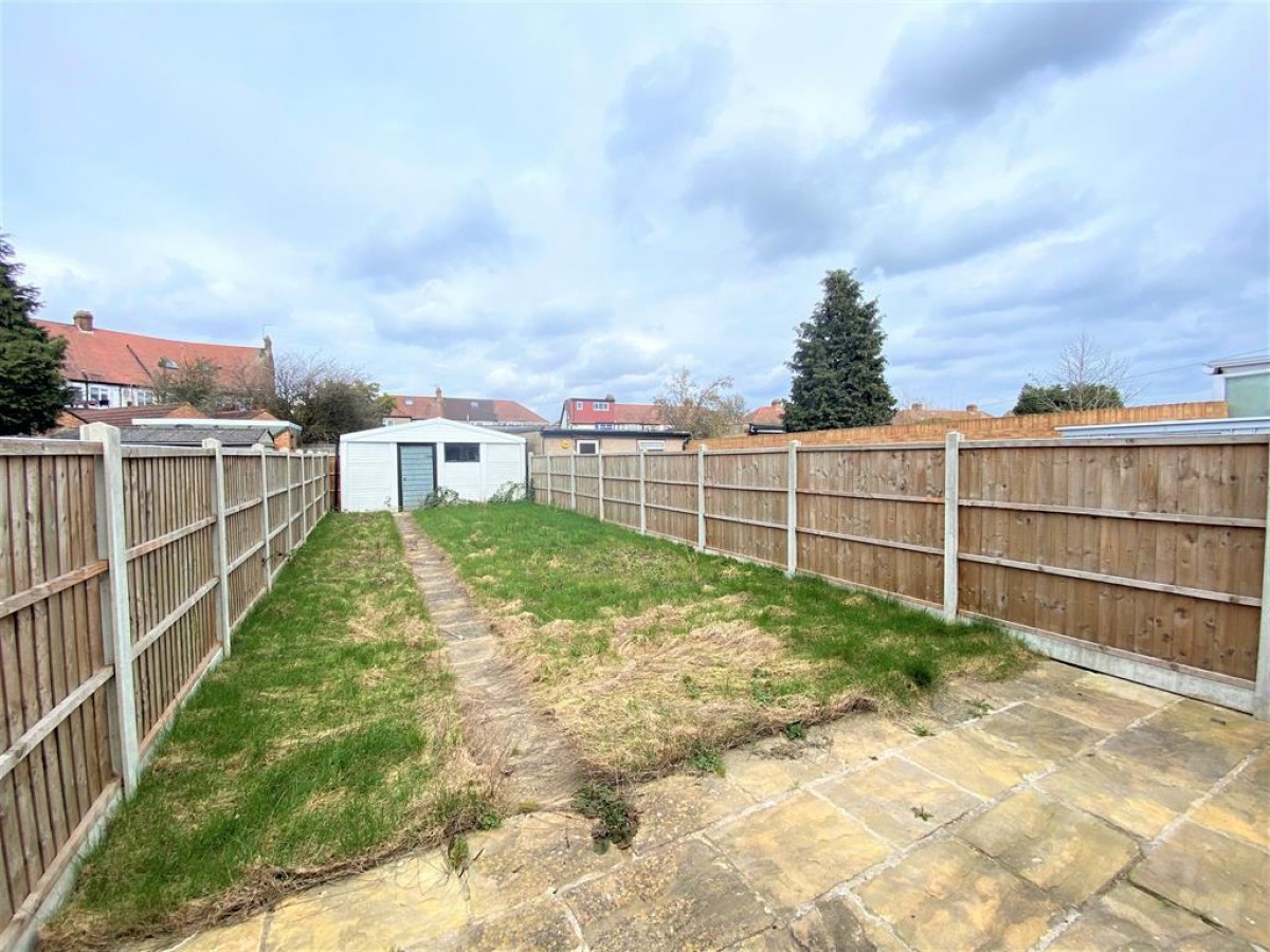 Glamis Crescent, Hayes, Middlesex, UB3 1QB