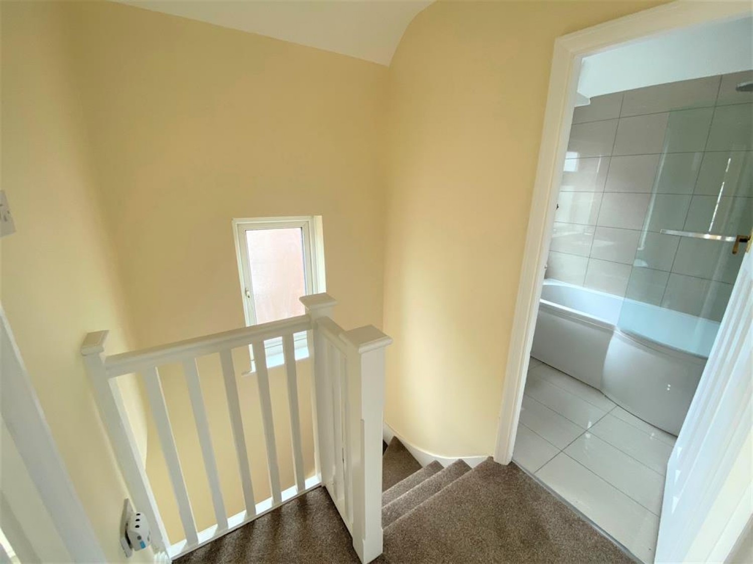 Glamis Crescent, Hayes, Middlesex, UB3 1QB