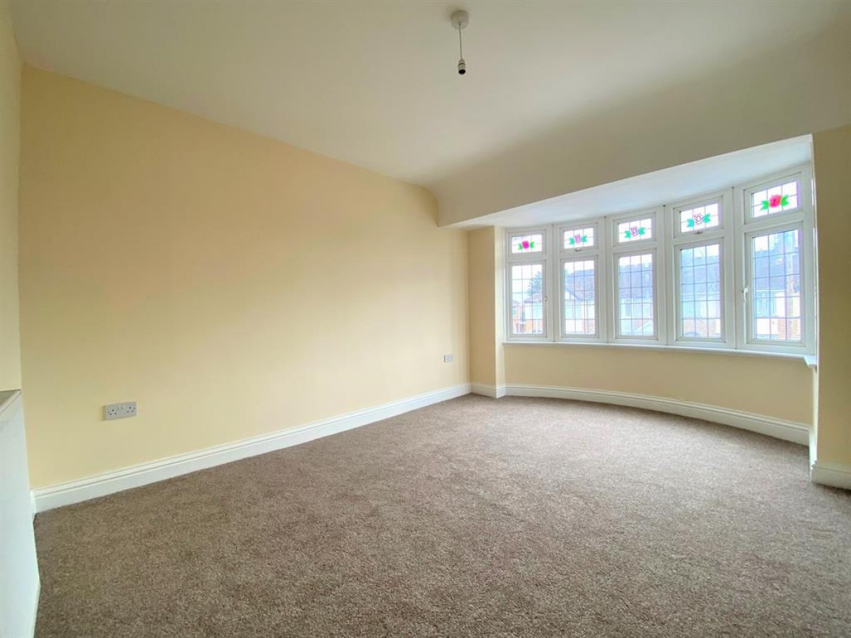 Glamis Crescent, Hayes, Middlesex, UB3 1QB